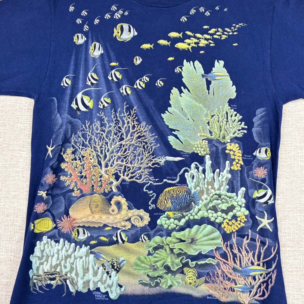 Vintage 2002 Ocean Journey Coral Reef Fish All Over Print T-Shirt Navy Blue M - Picture 2 of 10